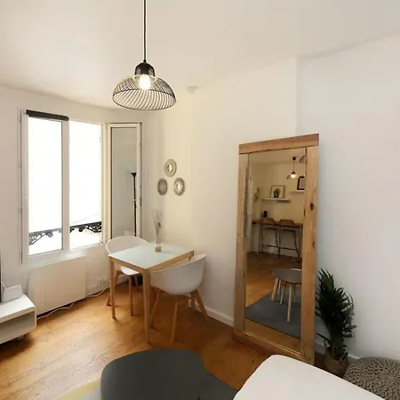 Avec Bureau Proche Montmartre - P2 Apartment